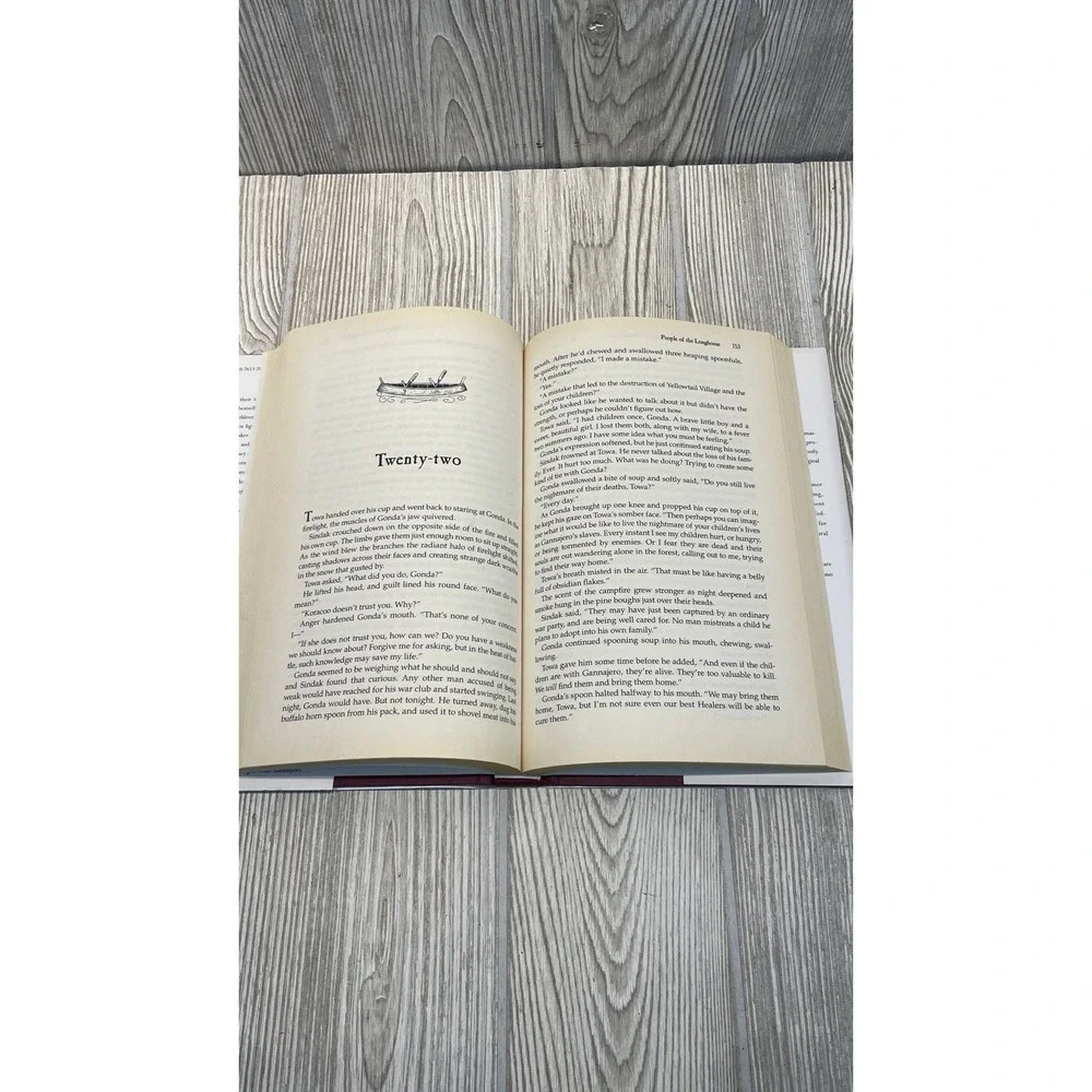 People of the Longhouse: A Novel of North America's Forgotten Past Hardcover DJ